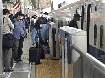 日本JR東海道列車　驚傳有人噴「防熊噴霧」釀5傷
