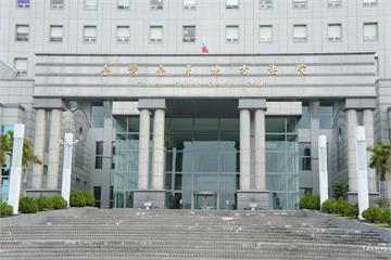 男子不滿護理師態度按胸牌　違反醫療法判刑3月