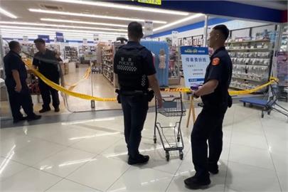 台南男持刀揮舞疑遭警槍走火擊中　命危送醫搶救