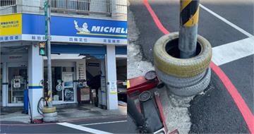 台中「紅綠燈套3輪胎」怎麼放進去？網友笑稱大仙施法　老闆解答了