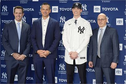 MLB(影)／70.8億左投正式穿上洋基球衣　簽下天價合約後第一個念頭很另類