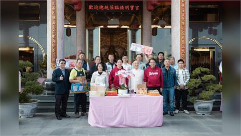 展望台美貿易新局！賴清德屏東參香　農民端紅豆餅、鳳梨力挺