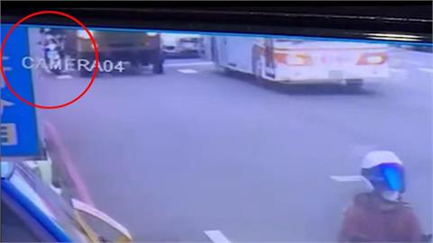 軍卡撞死三峽母女檔! 軍方遭控「冷血甩鍋」駕駛小兵