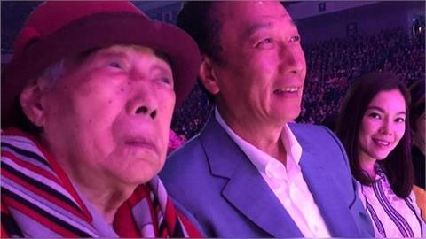 郭台銘無預警透露母親逝世!「享嵩壽100歲」3遺願曝光