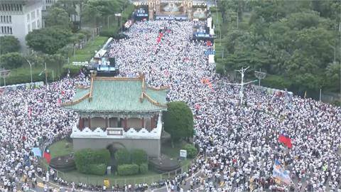 亂象一籮筐！傅崐萁喊100萬上凱道　鄭麗文演說：台下這舉動全曝光
