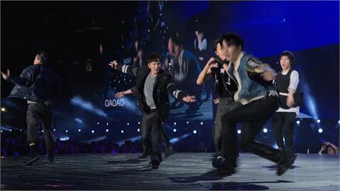天團Energy新歌起立蹲下16次　引爆演藝圈、政壇cover潮