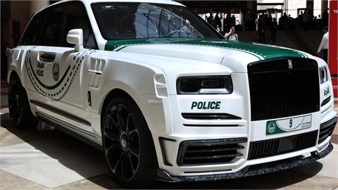 杜拜警察爽開「勞斯萊斯」巡邏！全新警車身價破「4000萬」超拉風