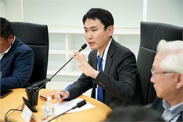 美以襲伊、川普宣告哈米尼已死 陳冠廷盼情勢不要全面外溢