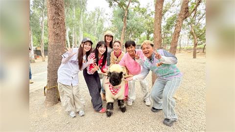 參觀動物園！楊繡惠驚呼「活到60歲第一次知道烏龜在傳宗接代竟然會有聲音！」