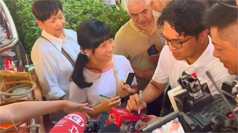 同場參香！蔣萬安避開同台閃辯論話題　沈伯洋離去才現身