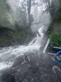 屏東北大武山步道遭落石砸損　暫停開放待搶修