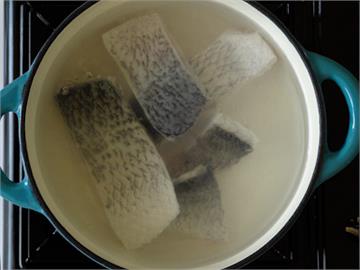 塔香清鱸湯