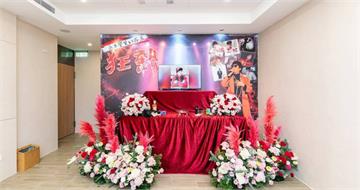 曹西平靈堂傳冷清「沒藝人現身」！殯葬業者道歉揭真相　乾兒子慟發聲