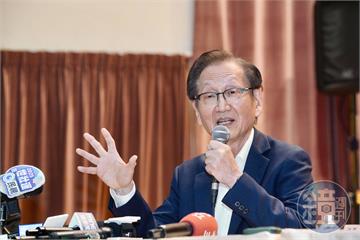 華碩施崇棠妙喻DeepSeek是「窮人的武功」　笑談輝達挖角
