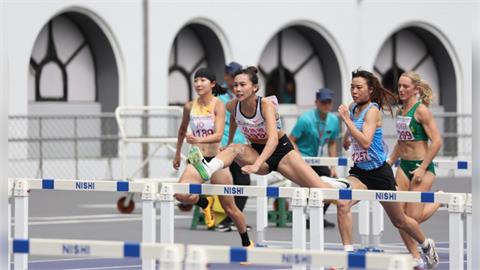 田徑／台灣「跨欄甜心」張博雅100公尺預賽排名第一！超越世界紀錄保持人晉決賽