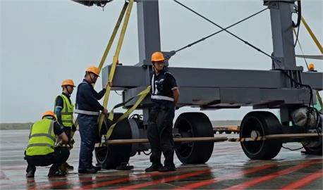 防颱！桃機取消227航班　加強巡檢車道、鷹架及屋頂加固