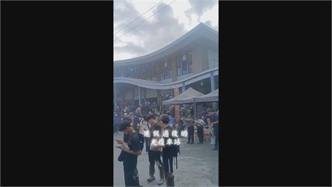 快新聞／「鏟子超人」擠爆光復站 　昨4萬6690人次飆日均量48倍