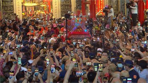 王呈哲紐約攝影大賽摘9金　台灣宗教之美躍國際版面