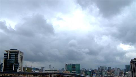 賭「台大大氣招牌」沒放颱風假就發雞排 專家:恐會慘賠