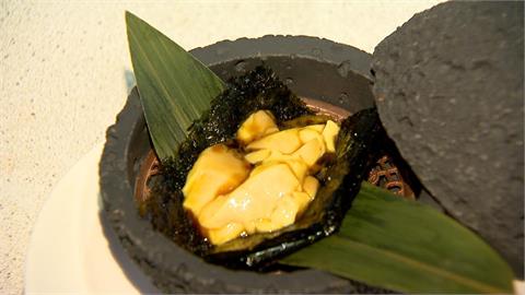 真的假的？暗黑料理再+1　布丁淋醬油口感似海膽