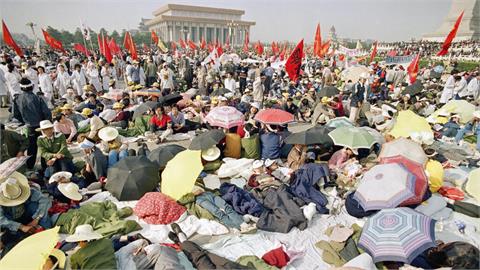 中國網友問「1989發生啥事？」父親淡淡回1句震驚全網：差點沒有你
