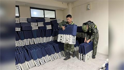 慈濟成立颱風災害應變 200床福慧床由軍車載往光復