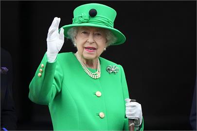 快新聞／英國女王並非「老死」？　王室傳記作家：她是因「骨髓癌」而離世