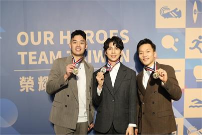 快新聞／李洋最後一舞！麟洋配年終賽奪首勝　林郁婷：他說沒練球都在騙人