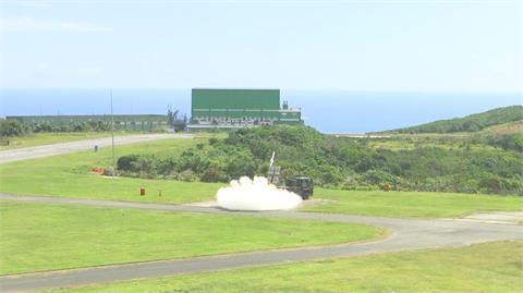 中科院自製陸射劍二防空飛彈　今九鵬基地實彈射擊