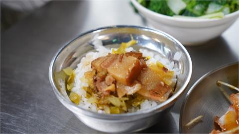 北投市場　黃家酸菜滷肉飯｜北投排隊小吃　市場內的傳統好味道