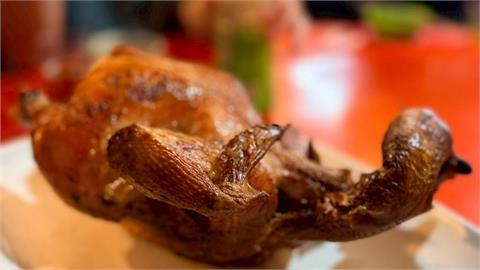 過年圍爐必備「全雞」!專家揭密「鴨鵝不能上桌」:一字諧音藏「大吉」