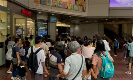 北部風雨不如預期人潮出籠！　百貨、電影院擠滿