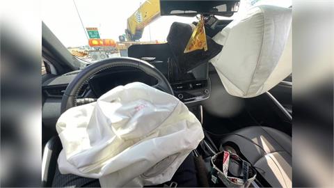 天外飛來「傳動軸」！轎車安全氣囊爆開　駕駛嚇壞：人生跑馬燈出現