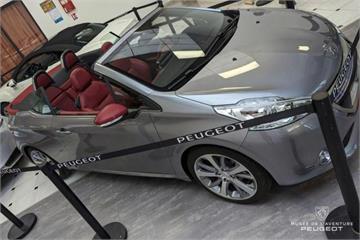 原來Peugeot 208有敞篷版！標緻歷史博物館首次展出