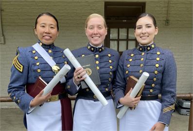 新台灣女孩不讓鬚眉！維吉尼亞軍校學成歸國　投身野戰部隊服役