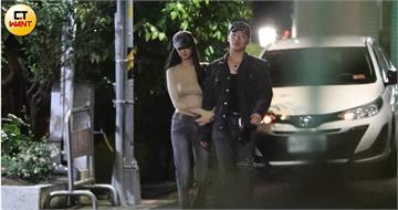 深夜愛放閃1／ØZI緊摟辣模女友！　在柯震東家樓下「臉貼臉」濃情蜜意超甜膩