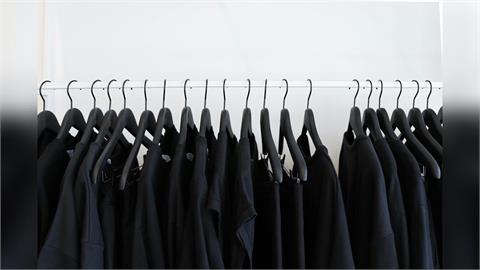 人妻吃飯1穿搭被公公狂嫌「家裡有人走才會穿」！釣一票苦主喊：長輩都不愛