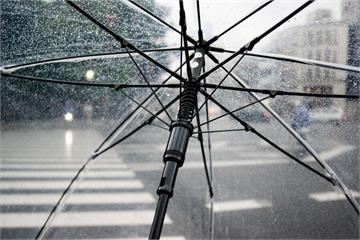 冷氣團發威！「階梯式降溫來襲」 提防大雨地區曝