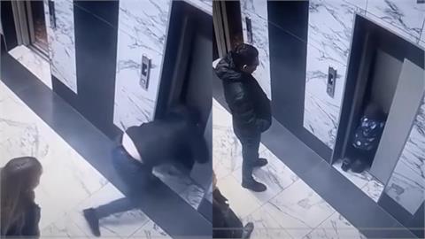 3歲童輕碰門板「瞬間消失」！墜入「1.8公尺電梯井」父跳下救人驚險畫面曝光