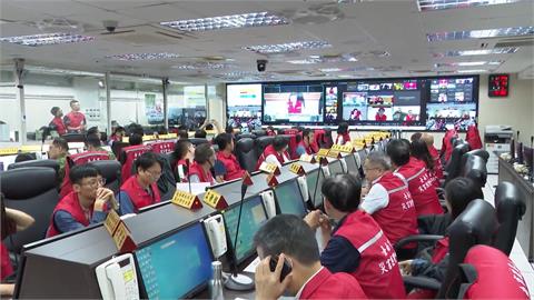 丹娜絲暴風圈觸及南台灣　台南、高雄預警撤離共逾千人