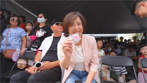 台中鈴蘭通散步納涼會嗨翻　何欣純到場人氣旺
