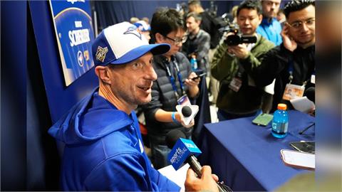 MLB(影)/藍鳥世界大賽第3戰先發投手確定! 41歲老將「薛蛇」將銜命出擊