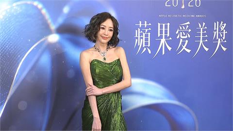 賈永婕立院備詢掀穿衣風波　柯震東、陳美鳳接連力挺
