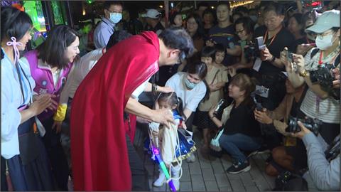 桃園萬聖城熱鬧開跑！演唱會、變裝趴人潮爆滿