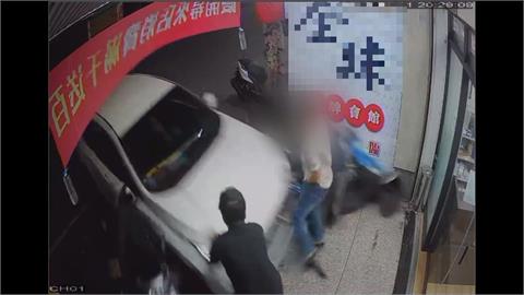 驚悚！　雲林休旅車失控撞店家　4人門口閒聊遭撞