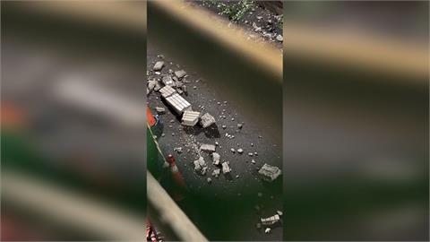 有感地震！新北兩樣情　板橋落石砸落「生死一瞬間」、中和燈具不規則搖晃