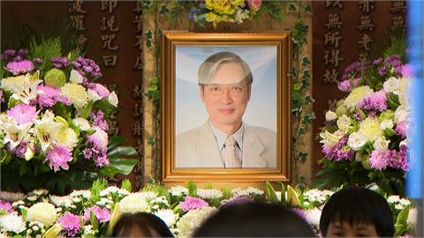 資深媒體人張友驊告別式　遺孀淚別曝送醫前「這件事」