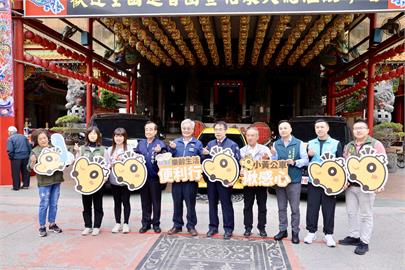 小黃公車增3路線  黃偉哲感謝下營上帝廟志工服務民眾預約