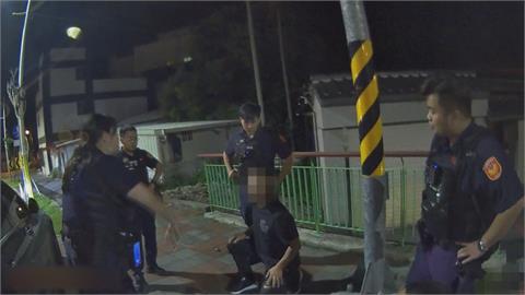 無照又違規攔檢不停加速逃　駕駛收4罰單抱怨：這麼多張喔