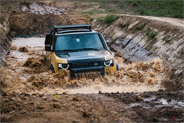 Defender Trophy Edition 369 萬起限量五十席販售！